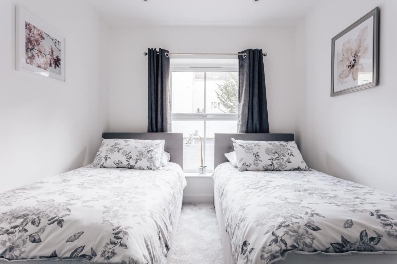 Contemporary Two Bedroom Duplex - Secluded Residence With Parking In A Prime Central Location Bournemouth Bagian luar foto